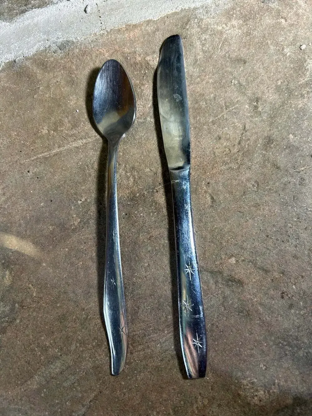 Starburst pattern Long iced tea spoon and Butter knife made in Japan